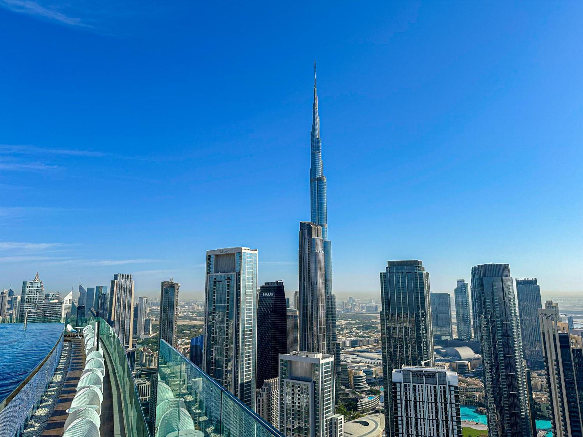 Amazing 64th Floor Infinity Pool With Burj Khalifa Views 2br In Paramount Midtown *