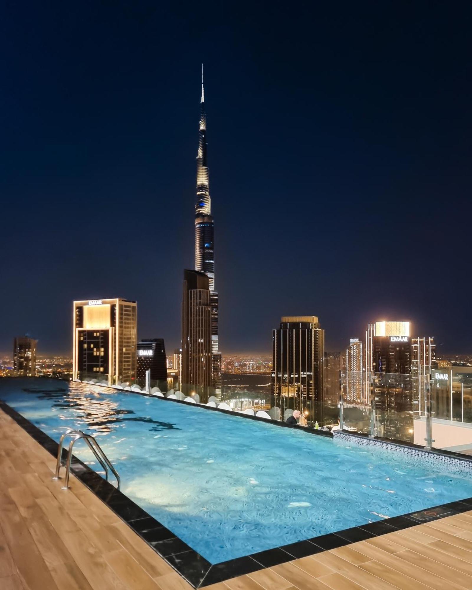 Amazing 64th Floor Infinity Pool With Burj Khalifa Views 2br In Paramount Midtown * Dubai