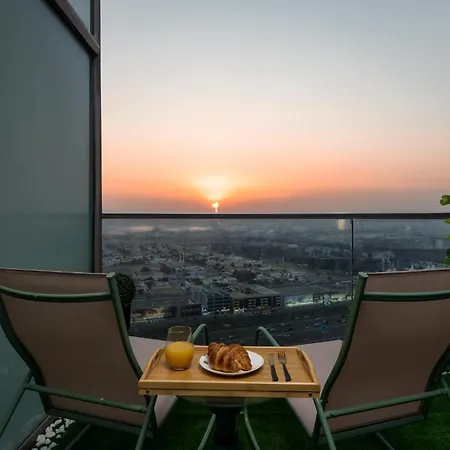 Amazing 64Th Floor Infinity Pool With Burj Khalifa Views 2Br Apartment In Paramount Hotel Midtown Dubai Exterior photo